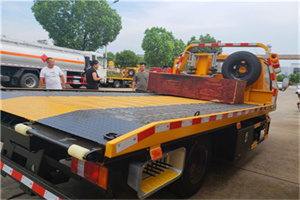 漯河附近拖车电话号码服务